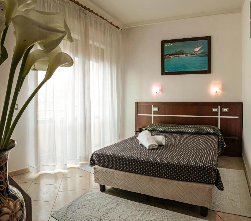 Hotel La Terrazza Кальярі Номер фото